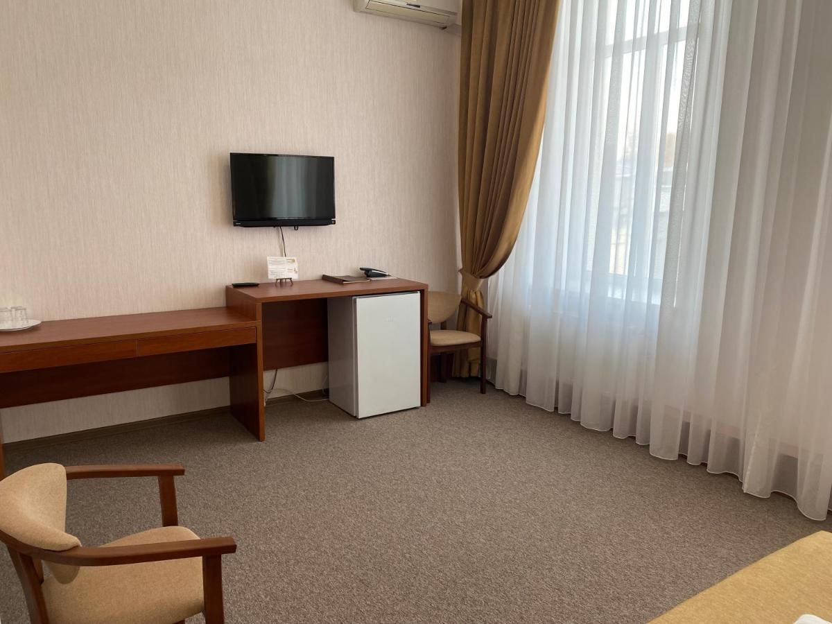 Alexandrovskiy Hotel Mikołajów Zewnętrze zdjęcie