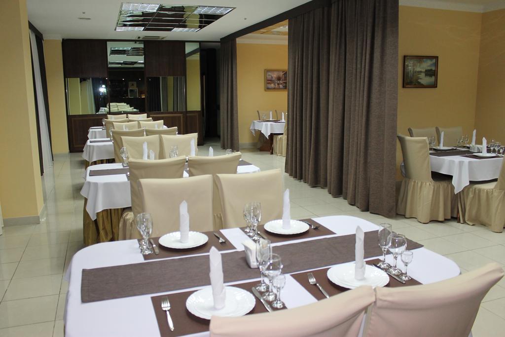 Alexandrovskiy Hotel Mikołajów Zewnętrze zdjęcie