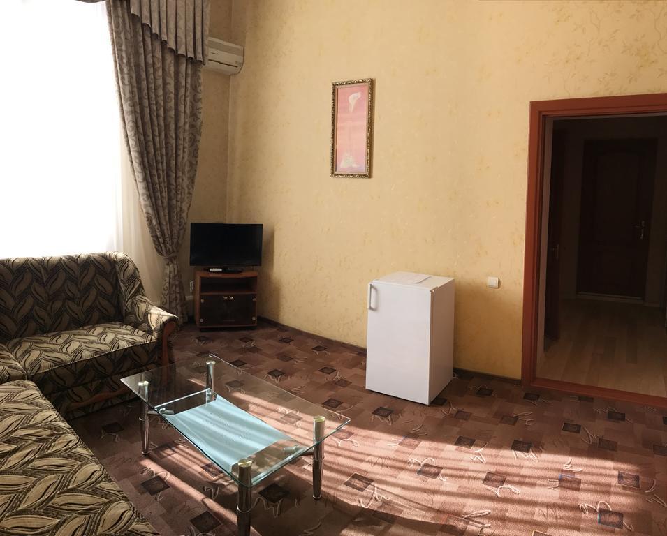 Alexandrovskiy Hotel Mikołajów Zewnętrze zdjęcie